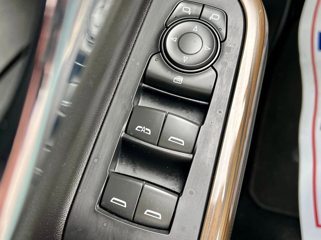 Used 2022 GMC Acadia SLE image 26