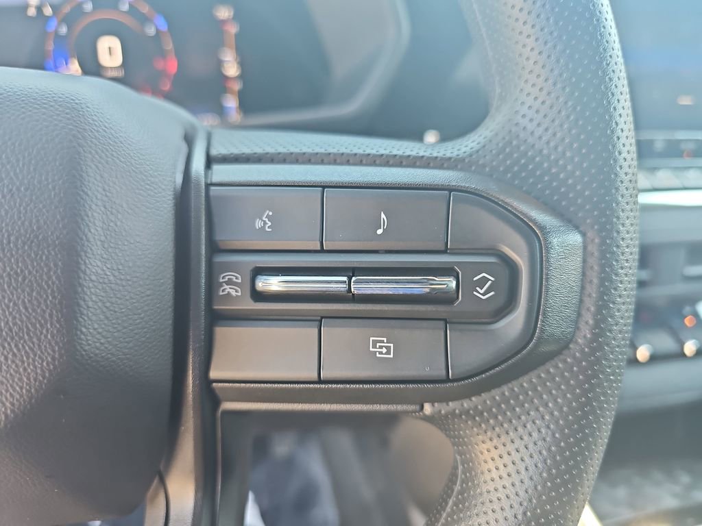 Used 2023 Chevrolet Colorado Trail Boss w/ Technology Package AWD/4WD image 22