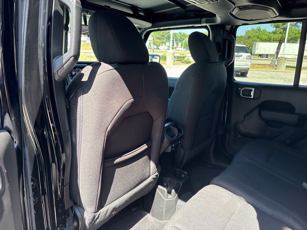 Used 2023 Jeep Wrangler Unlimited Sport AWD/4WD image 18