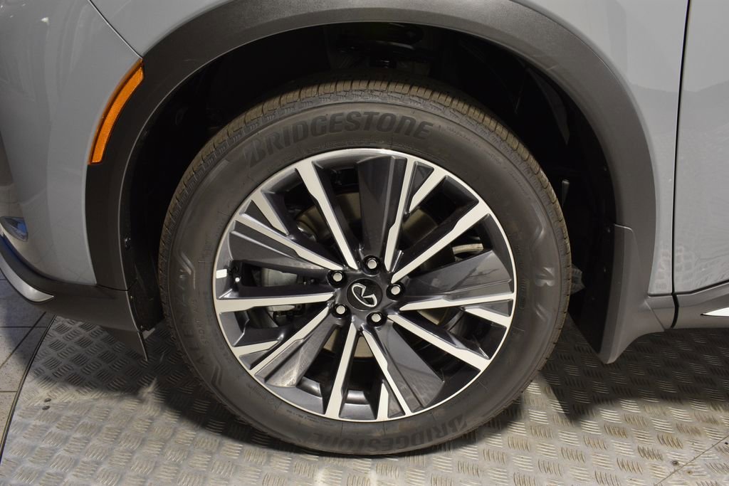 New 2026 INFINITI QX60 Luxe w/ Family Package image 30