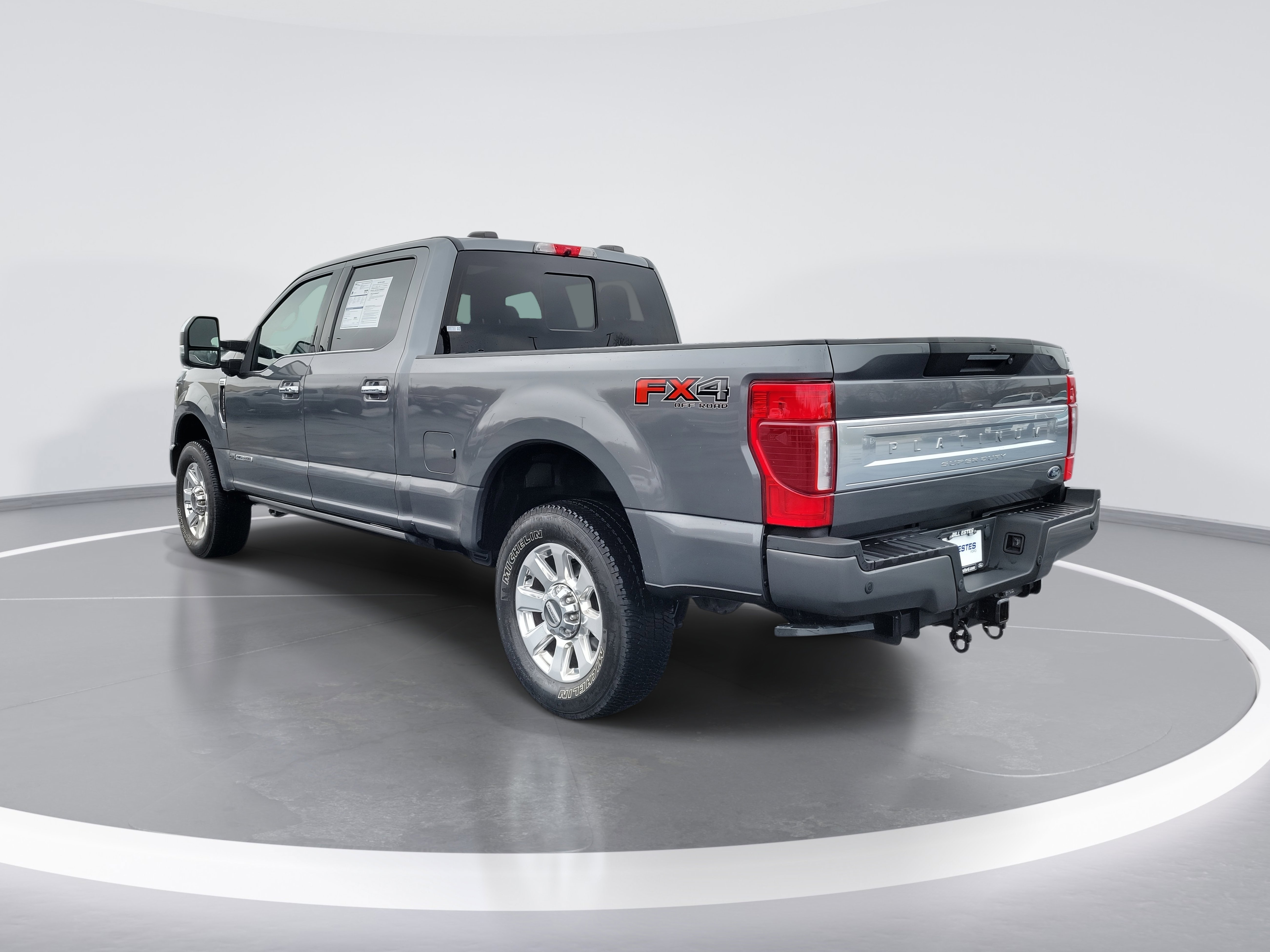 Certified 2022 Ford F250 Platinum w/ FX4 Off-Road Package image 4