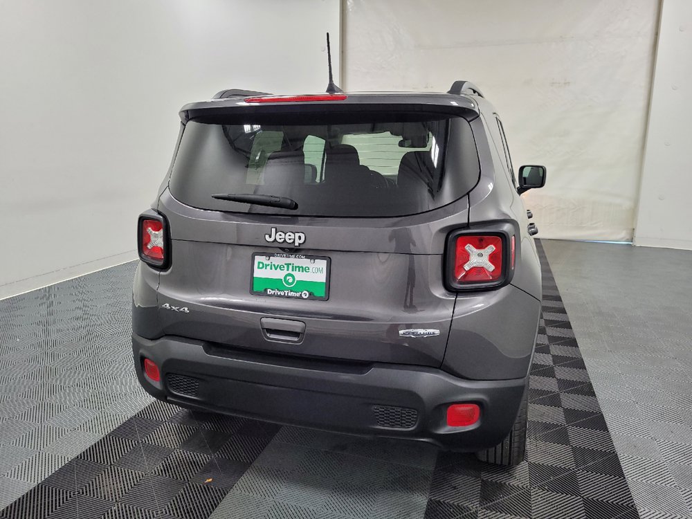 Used 2020 Jeep Renegade Latitude AWD/4WD image 7
