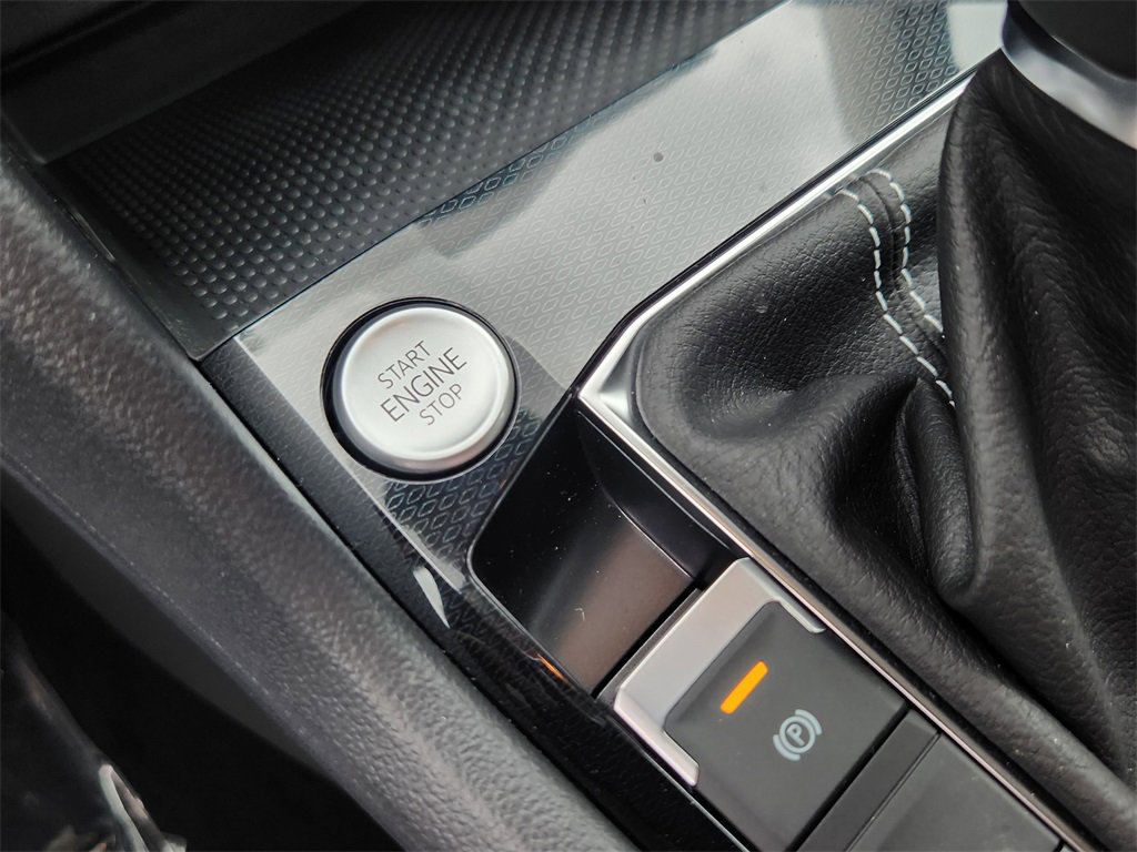 New 2025 Volkswagen Taos S image 15