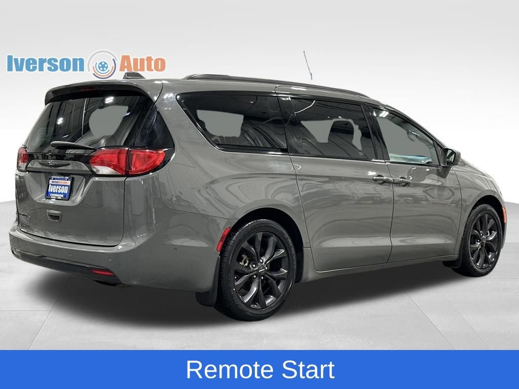 Used 2020 Chrysler Pacifica Touring-L w/ Advanced Safetytec Group image 10