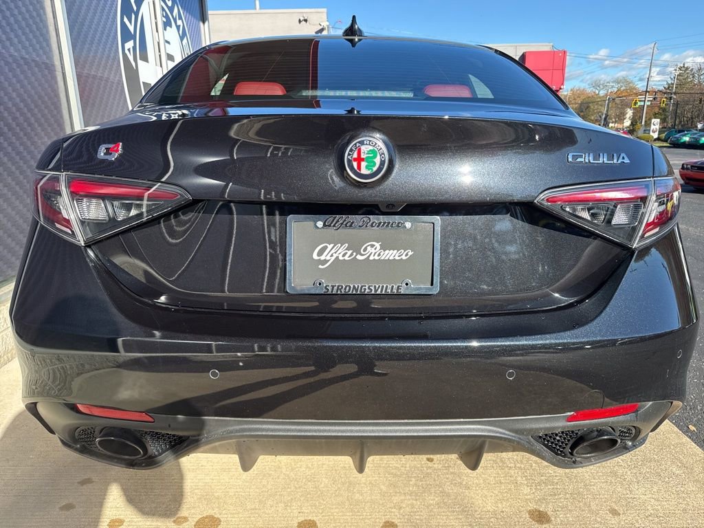 New 2025 Alfa Romeo Giulia AWD image 6