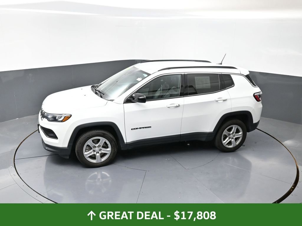 Used 2023 Jeep Compass Latitude image 47