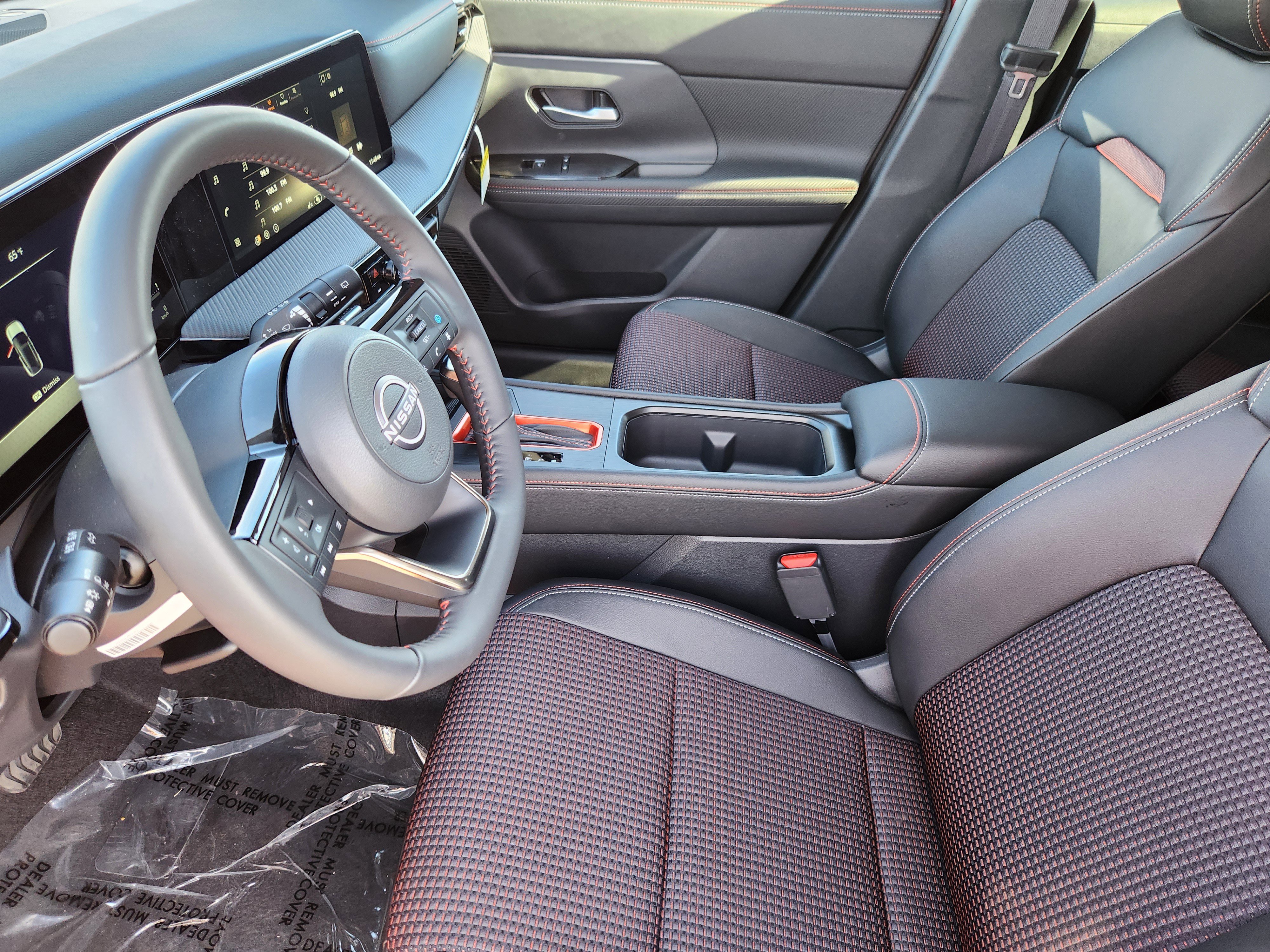 New 2026 Nissan Kicks SR w/ Cold Weather Package AWD/4WD image 8