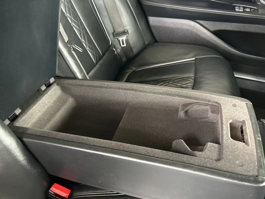 Used 2022 BMW 740i xDrive w/ M Sport Package image 30