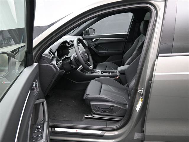 New 2025 Audi Q3 2.0T Premium image 9