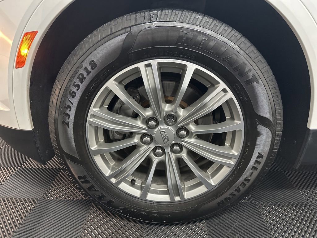 Used 2017 Cadillac XT5 Luxury w/ Driver Awareness Package image 37