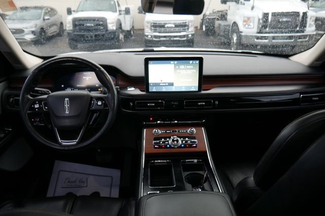 Used 2022 Lincoln Aviator Reserve w/ Equipment Group 201A image 7