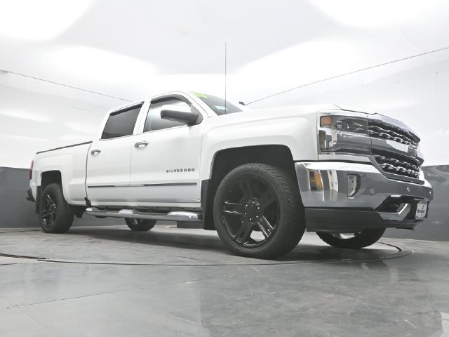 Used 2018 Chevrolet Silverado 1500 LTZ w/ Sport Package AWD/4WD image 31