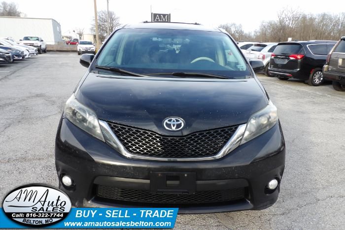 Used 2012 Toyota Sienna SE FWD image 8