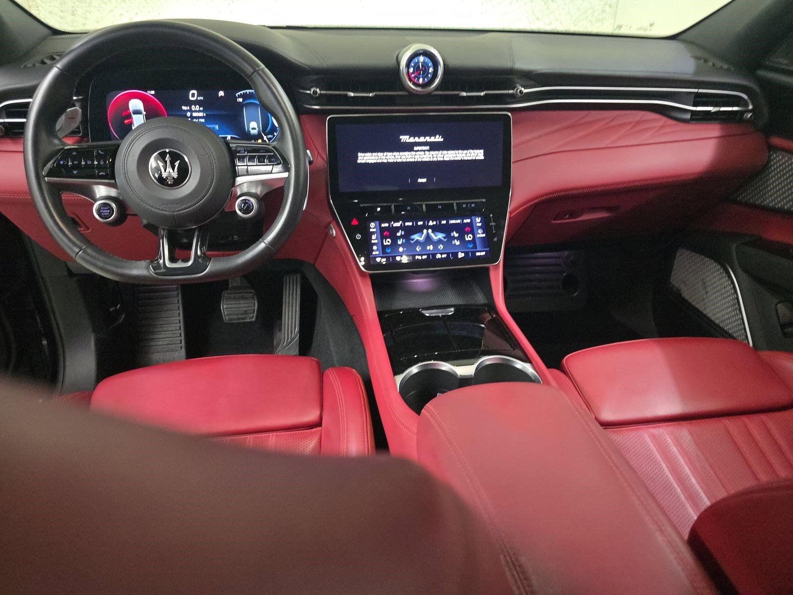 Used 2023 Maserati Grecale Modena AWD/4WD image 10