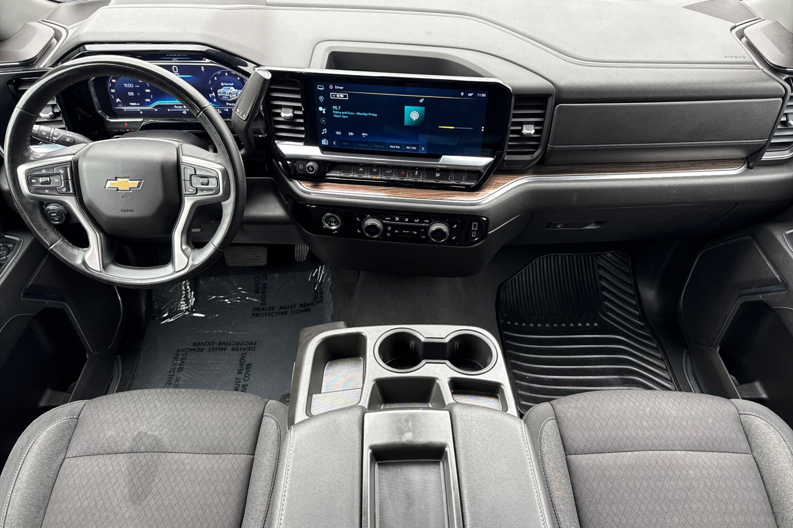 Used 2023 Chevrolet Silverado 1500 LT AWD/4WD image 16