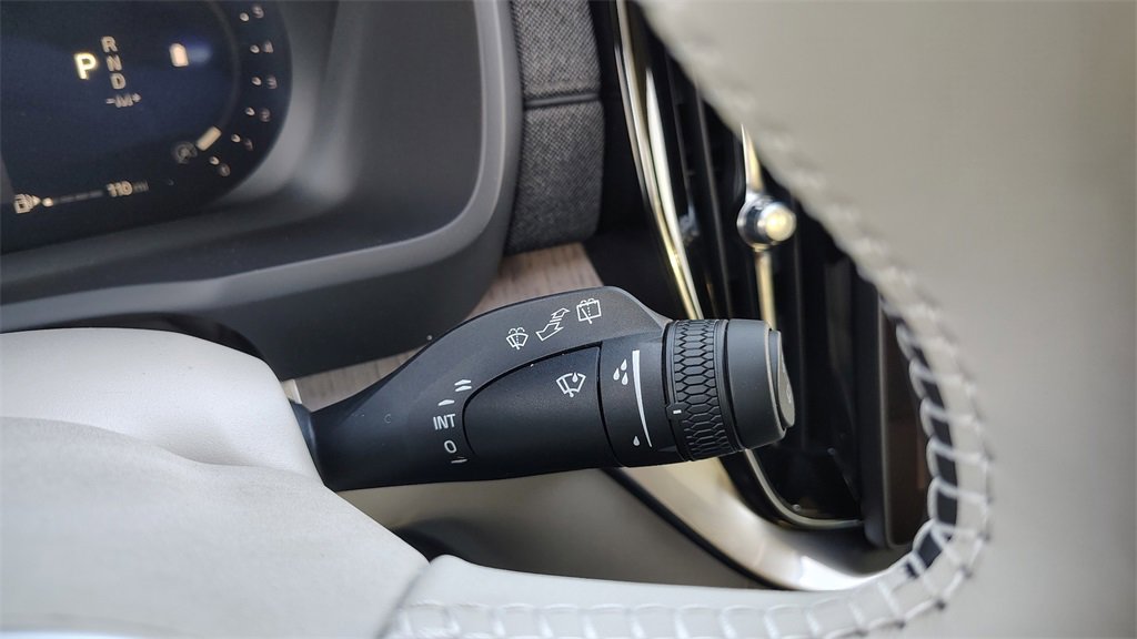 New 2026 Volvo XC90 B6 Ultra image 17