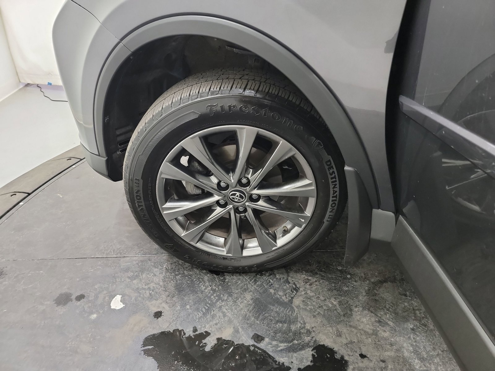 Used 2018 Toyota RAV4 Limited image 24