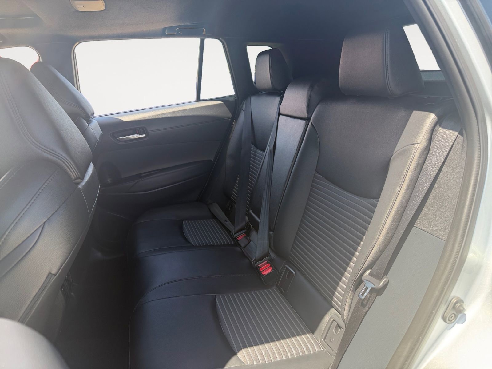 Used 2024 Toyota Corolla Cross XSE w/ Convenience Package image 13