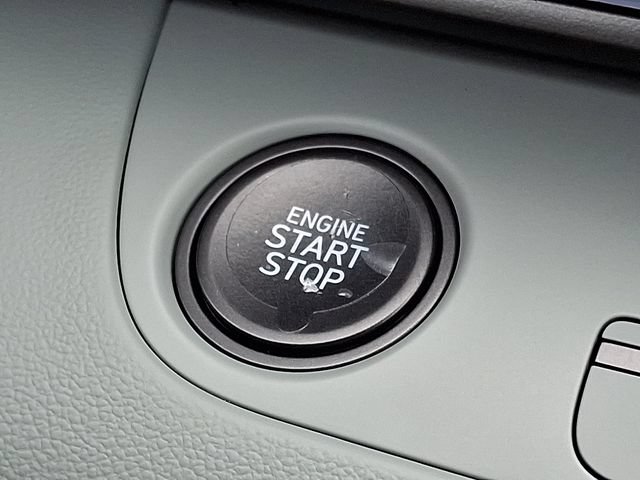 New 2026 Hyundai Elantra Limited FWD image 18