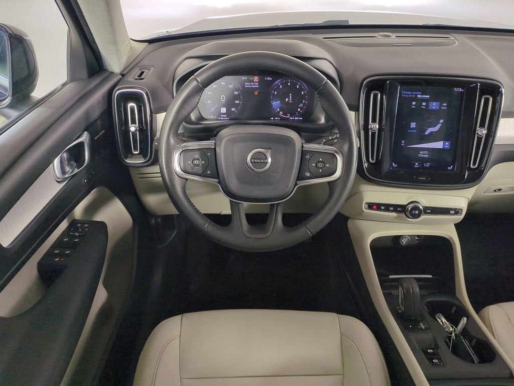 Used 2019 Volvo XC40 T5 R-Design image 19