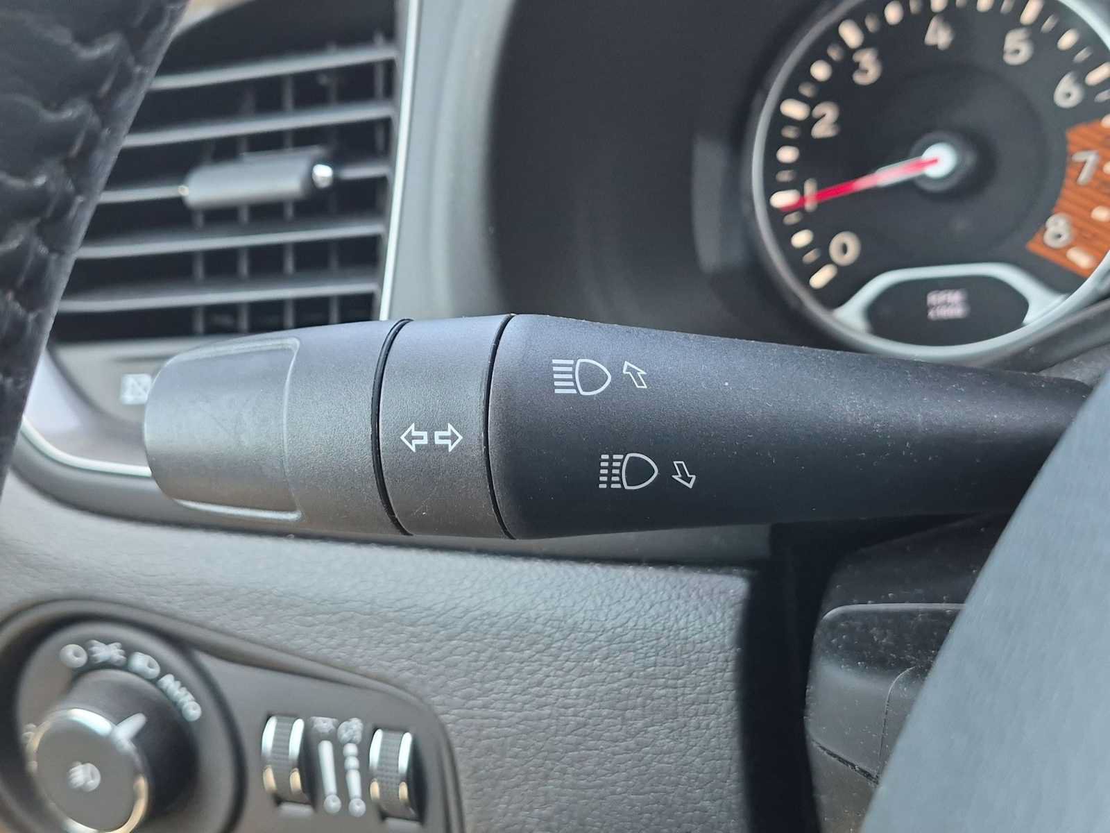 Used 2020 Jeep Renegade Limited w/ UConnect 8.4 Nav Group AWD/4WD image 27