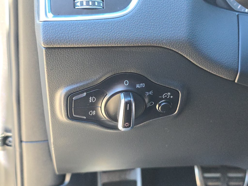 Used 2015 Audi SQ5 Prestige AWD/4WD image 32