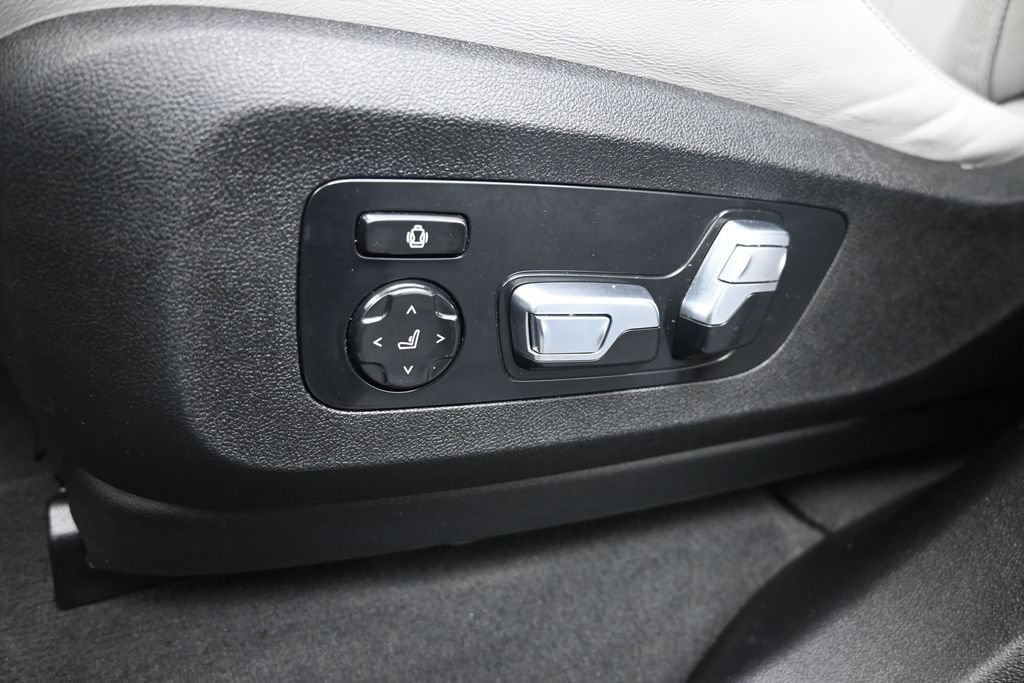 Used 2024 BMW X5 M Competition w/ Executive Package AWD/4WD image 21
