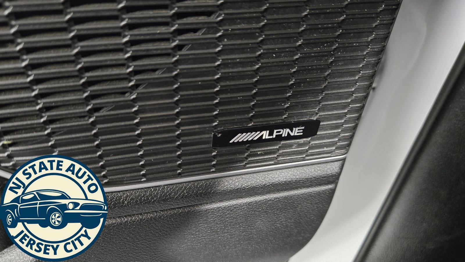 Used 2022 Jeep Grand Cherokee Limited 4xe image 29