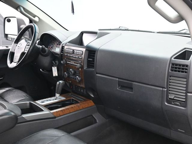 Used 2012 Nissan Titan SL w/ SL Technology Pkg image 28