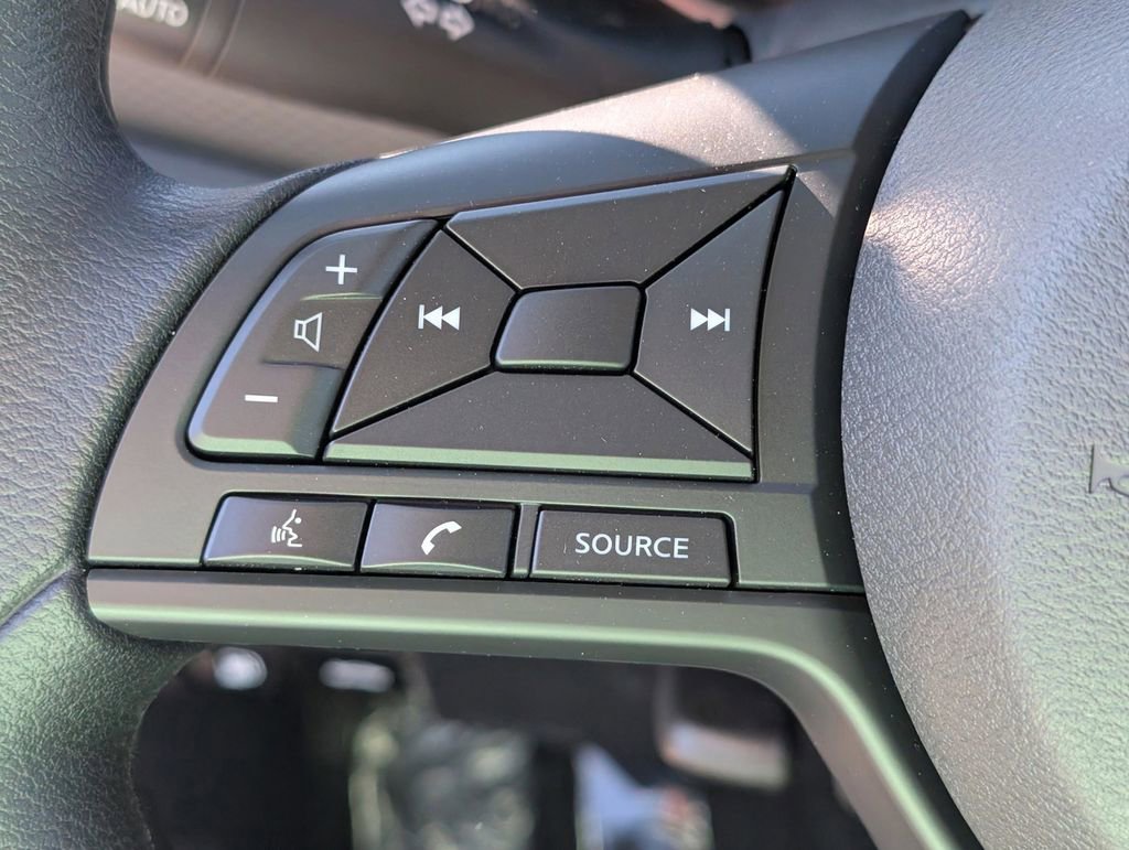 New 2025 Nissan Kicks Play S image 18