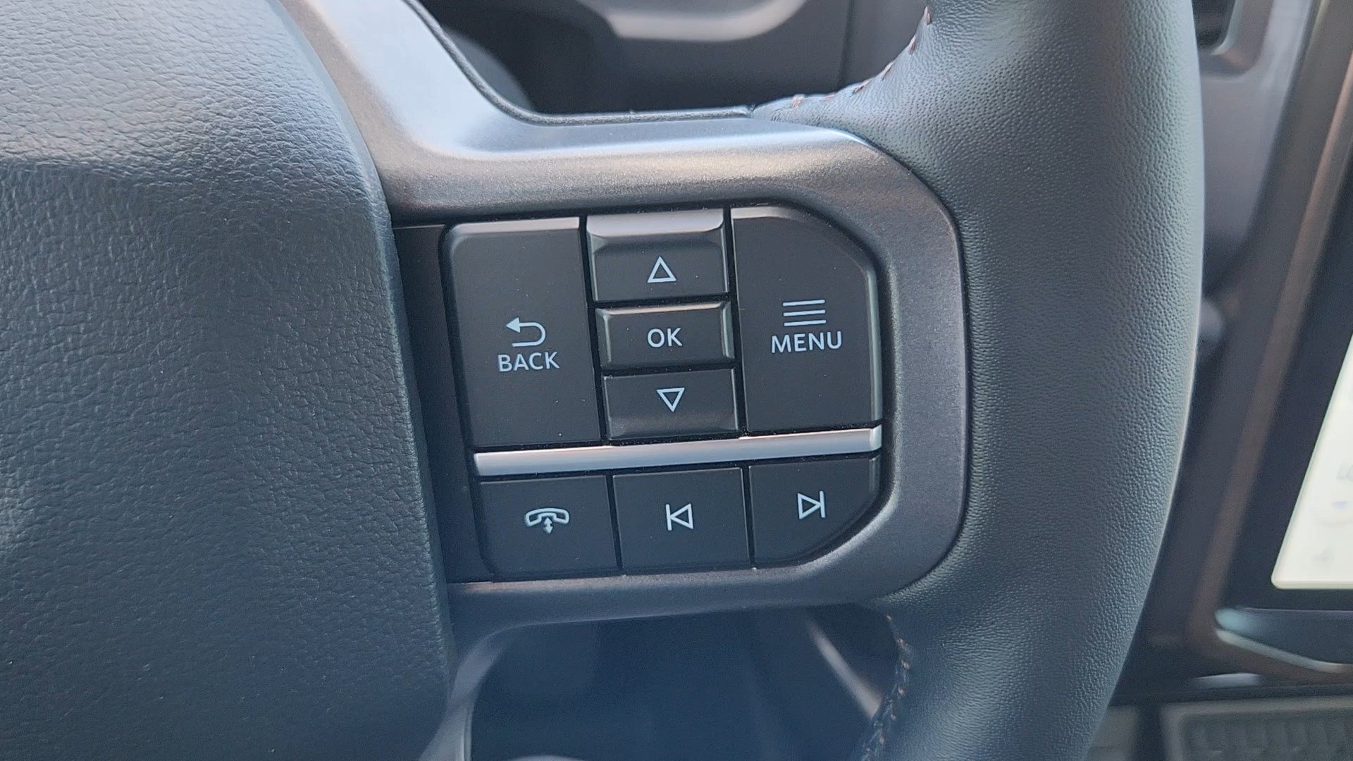 Used 2023 Ford F150 Lightning Lariat AWD/4WD image 16