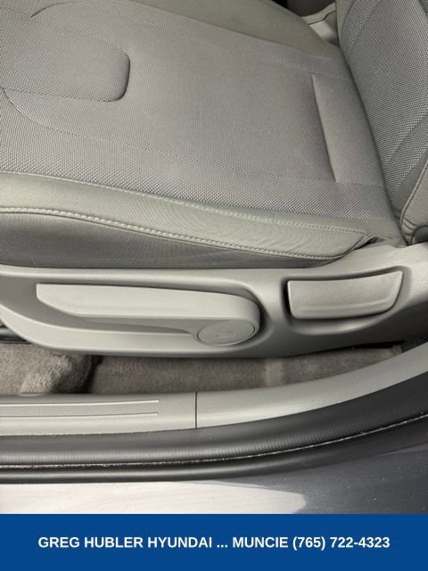 Used 2023 Hyundai Elantra SE FWD image 44