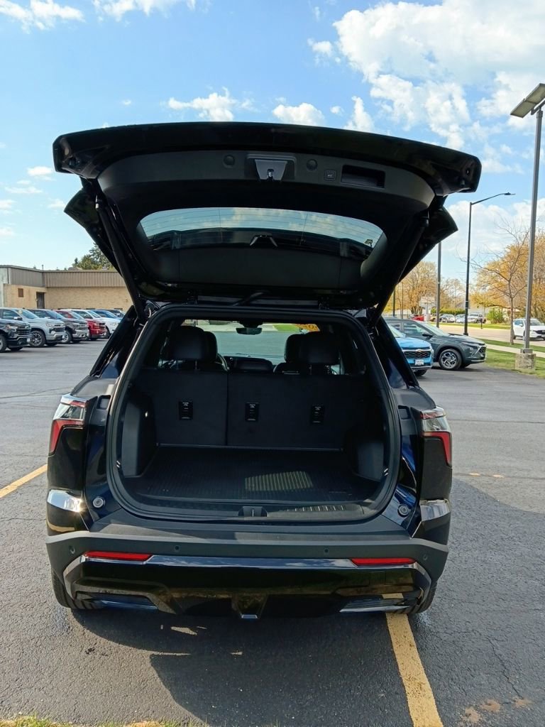 New 2026 Chevrolet Equinox RS w/ Convenience Package III AWD/4WD image 9