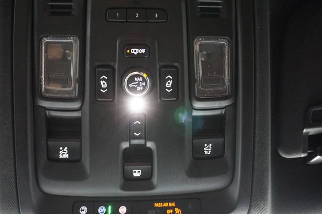 Used 2024 Chevrolet Tahoe High Country AWD/4WD image 27
