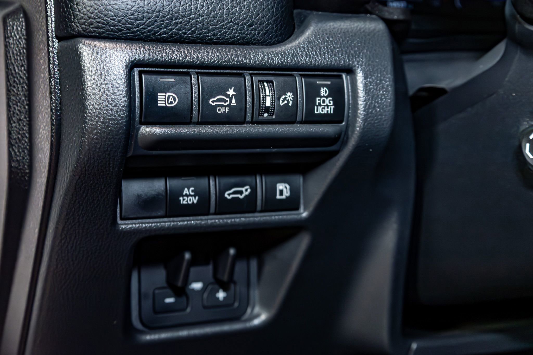 Used 2025 Toyota Land Cruiser w/ Premium Package AWD/4WD image 20