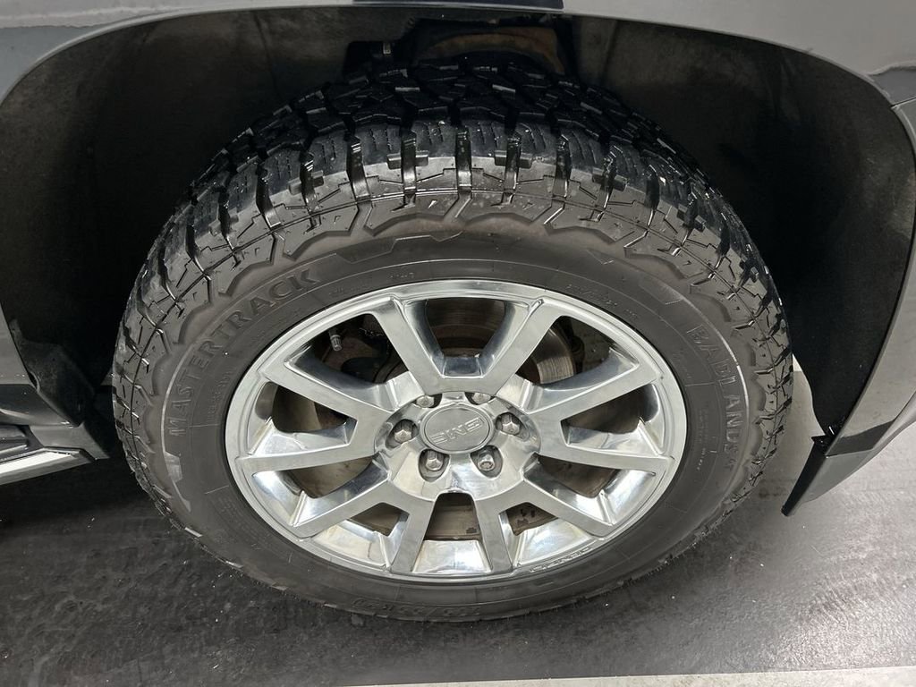 Used 2018 GMC Yukon Denali w/ Open Road Package AWD/4WD image 8