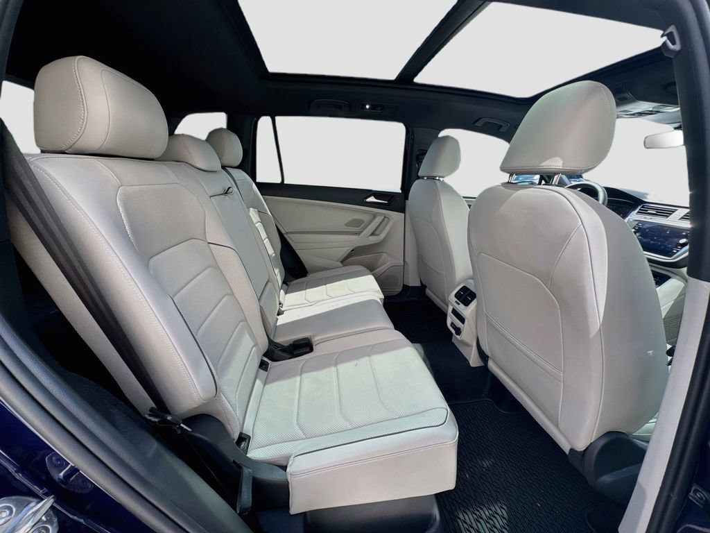 Certified 2023 Volkswagen Tiguan SEL R-Line AWD/4WD image 30