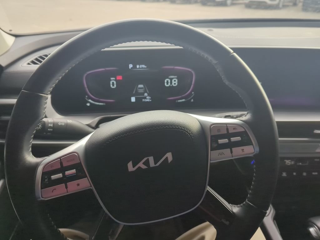 Used 2023 Kia Telluride S image 42