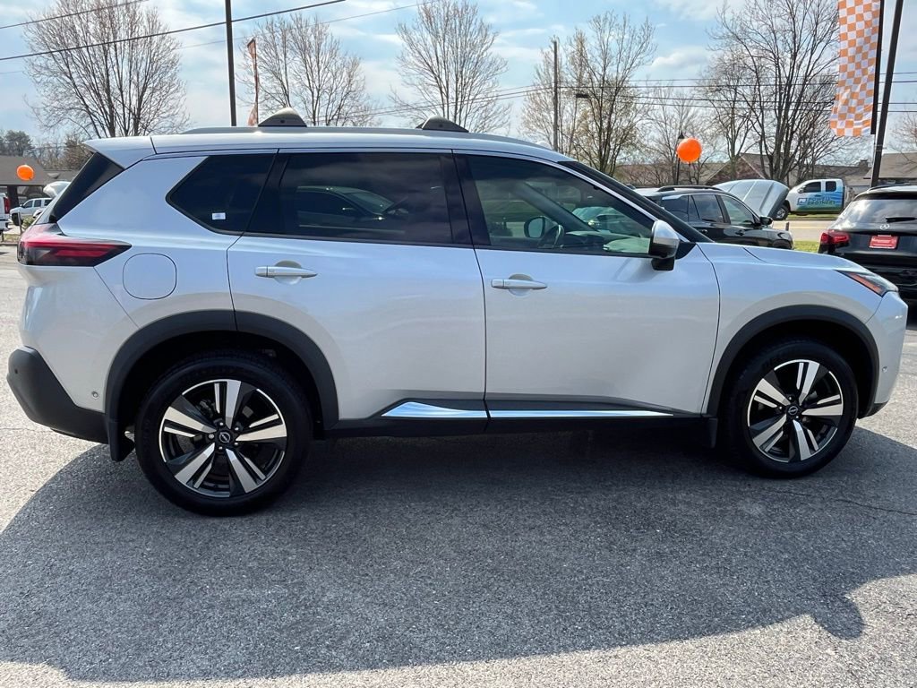 Used 2022 Nissan Rogue SL w/ SL Premium Package image 9