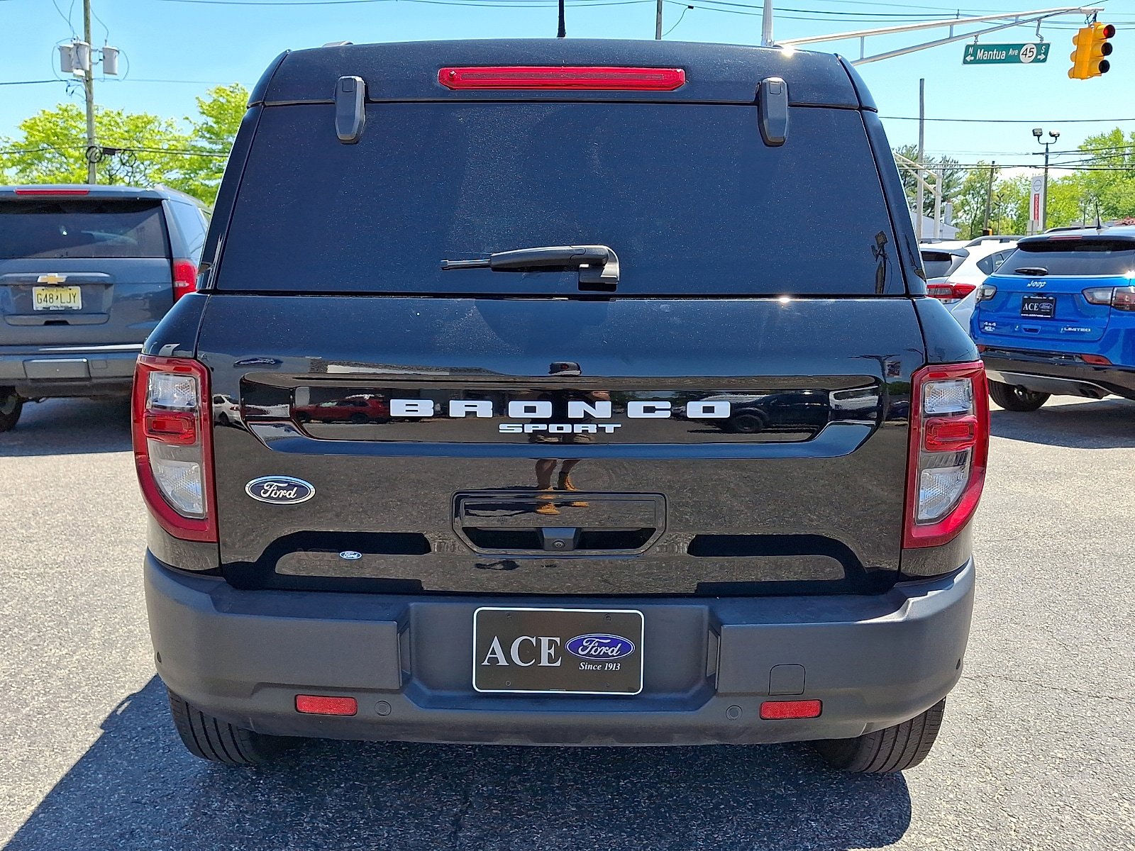 Certified 2023 Ford Bronco Sport Outer Banks AWD/4WD image 4