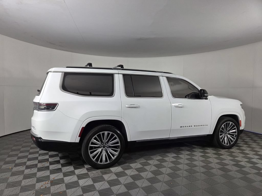 Used 2023 Jeep Grand Wagoneer Series III w/ Rear Seat Video Group 1 AWD/4WD image 4