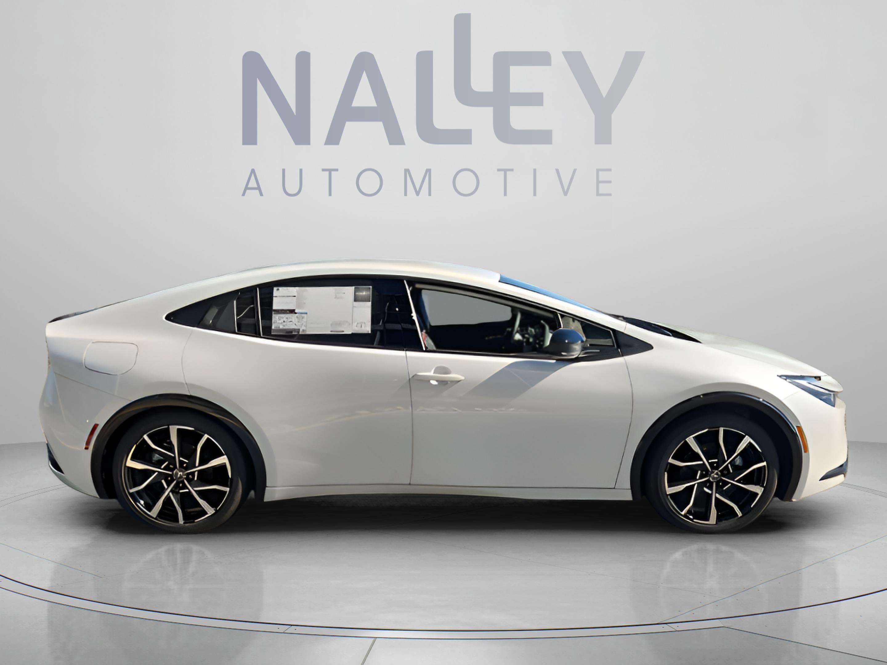 New 2026 Toyota Prius Plug-In Hybrid FWD image 6