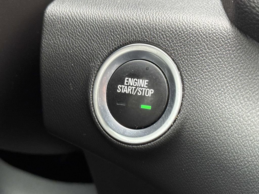 Used 2024 GMC Terrain SLT AWD/4WD image 13
