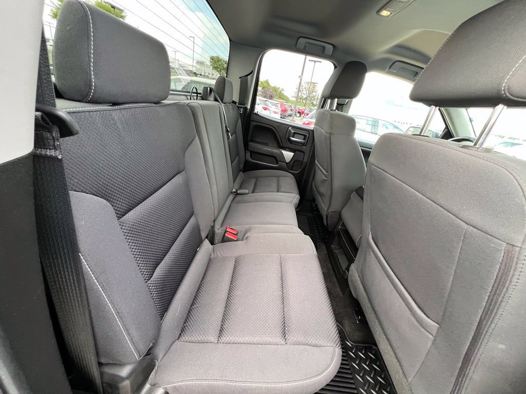 Used 2018 Chevrolet Silverado 1500 LT w/ All Star Edition AWD/4WD image 22