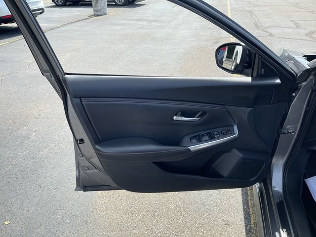 Used 2024 Nissan Sentra SR w/ Trunk Package FWD image 21