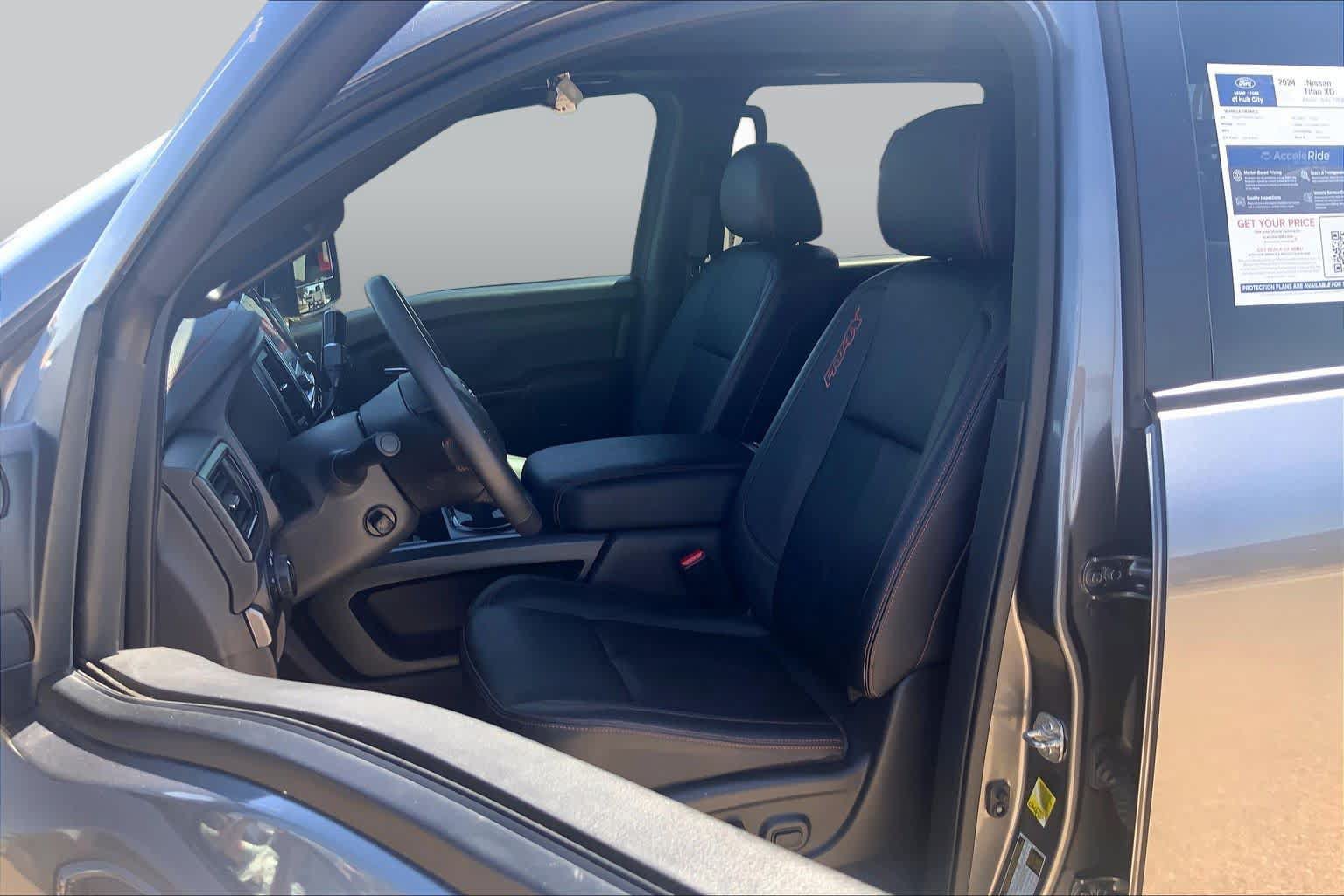 Used 2024 Nissan Titan PRO-4X w/ Pro-4x Convenience Package AWD/4WD image 8