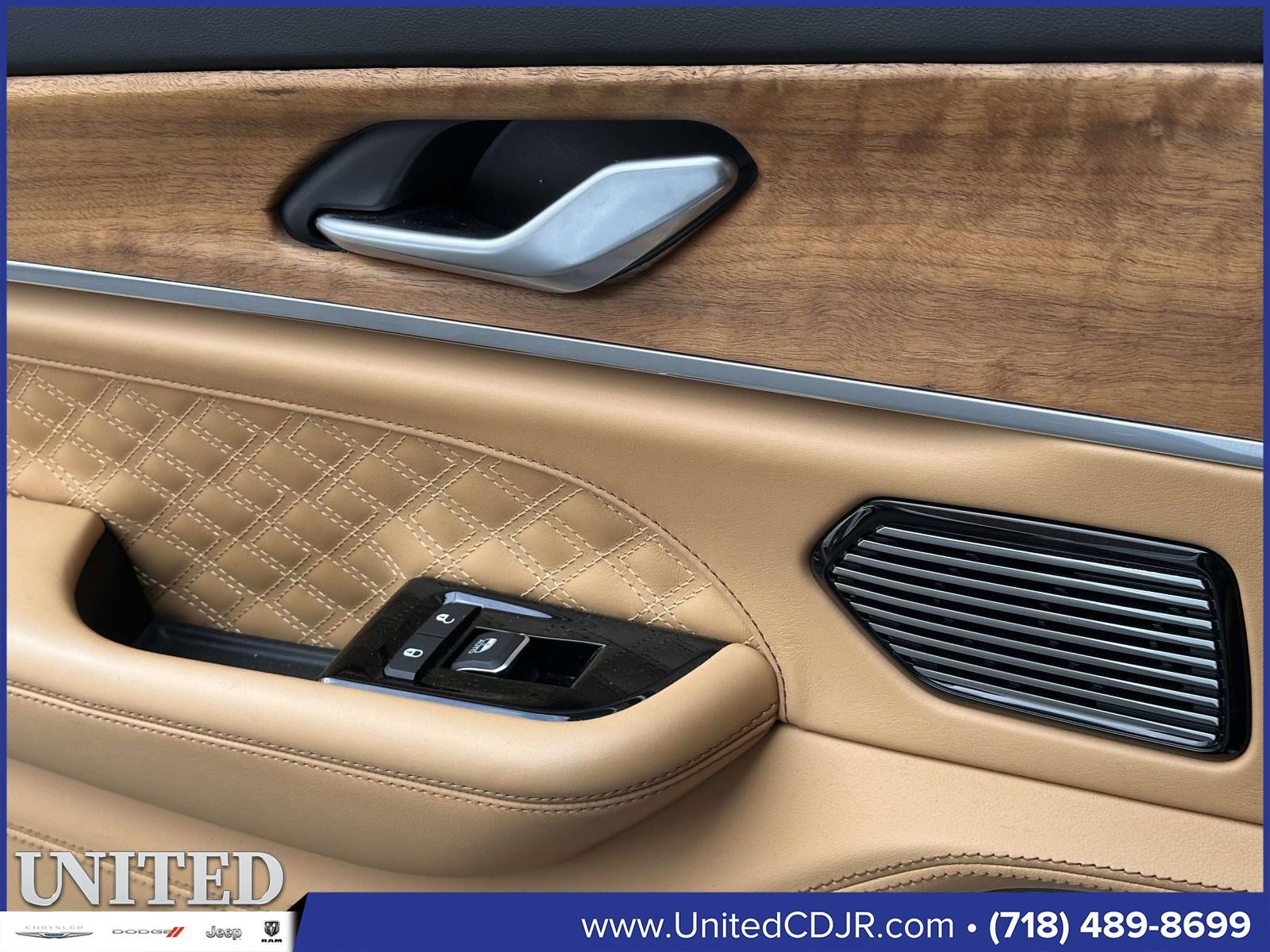 Used 2022 Jeep Grand Cherokee Summit image 20