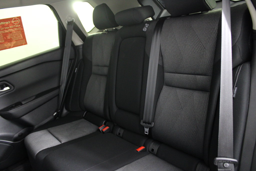 Certified 2024 Nissan Rogue SV FWD image 21