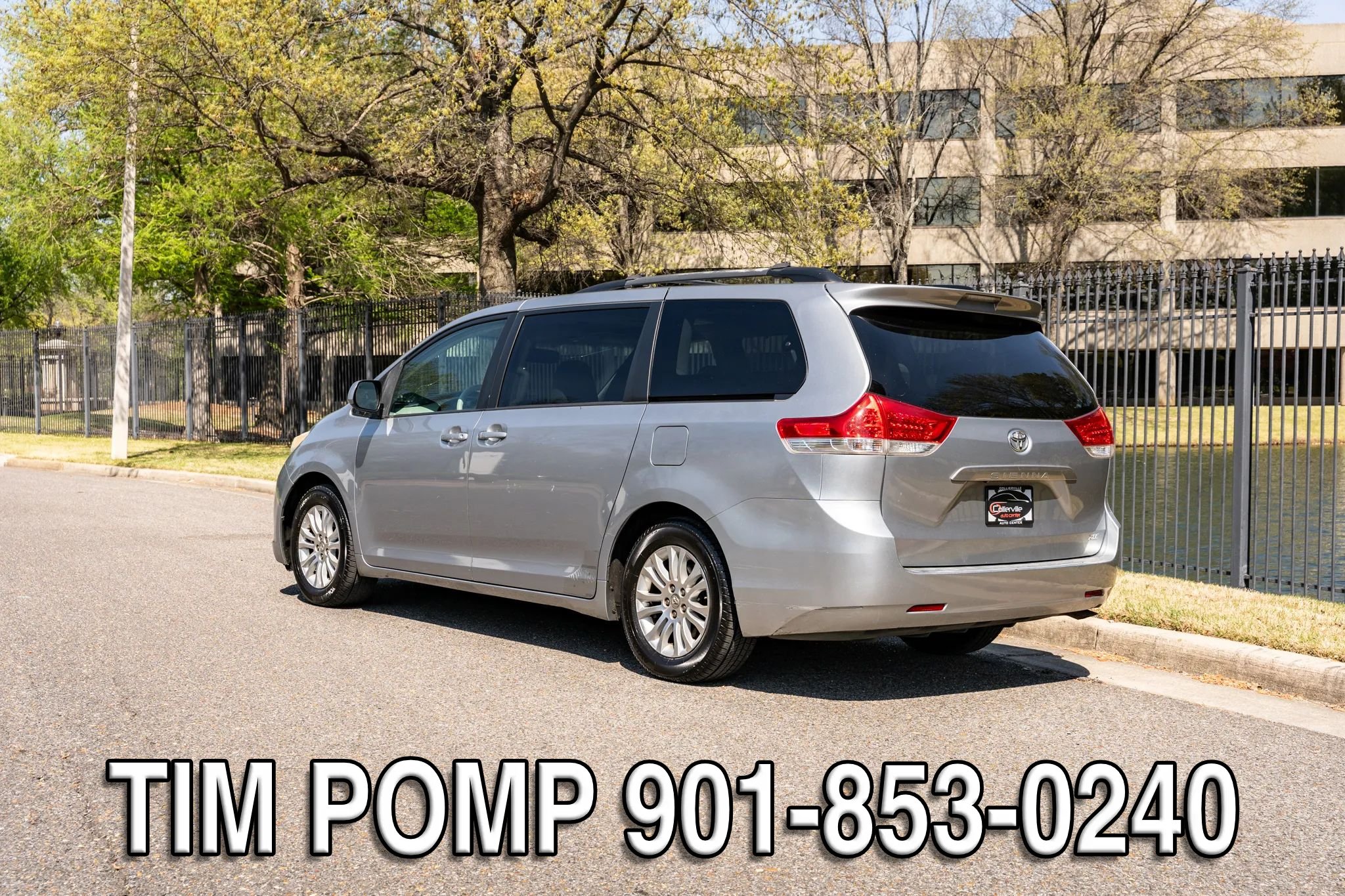 Used 2011 Toyota Sienna XLE w/ Entertainment Pkg FWD image 8