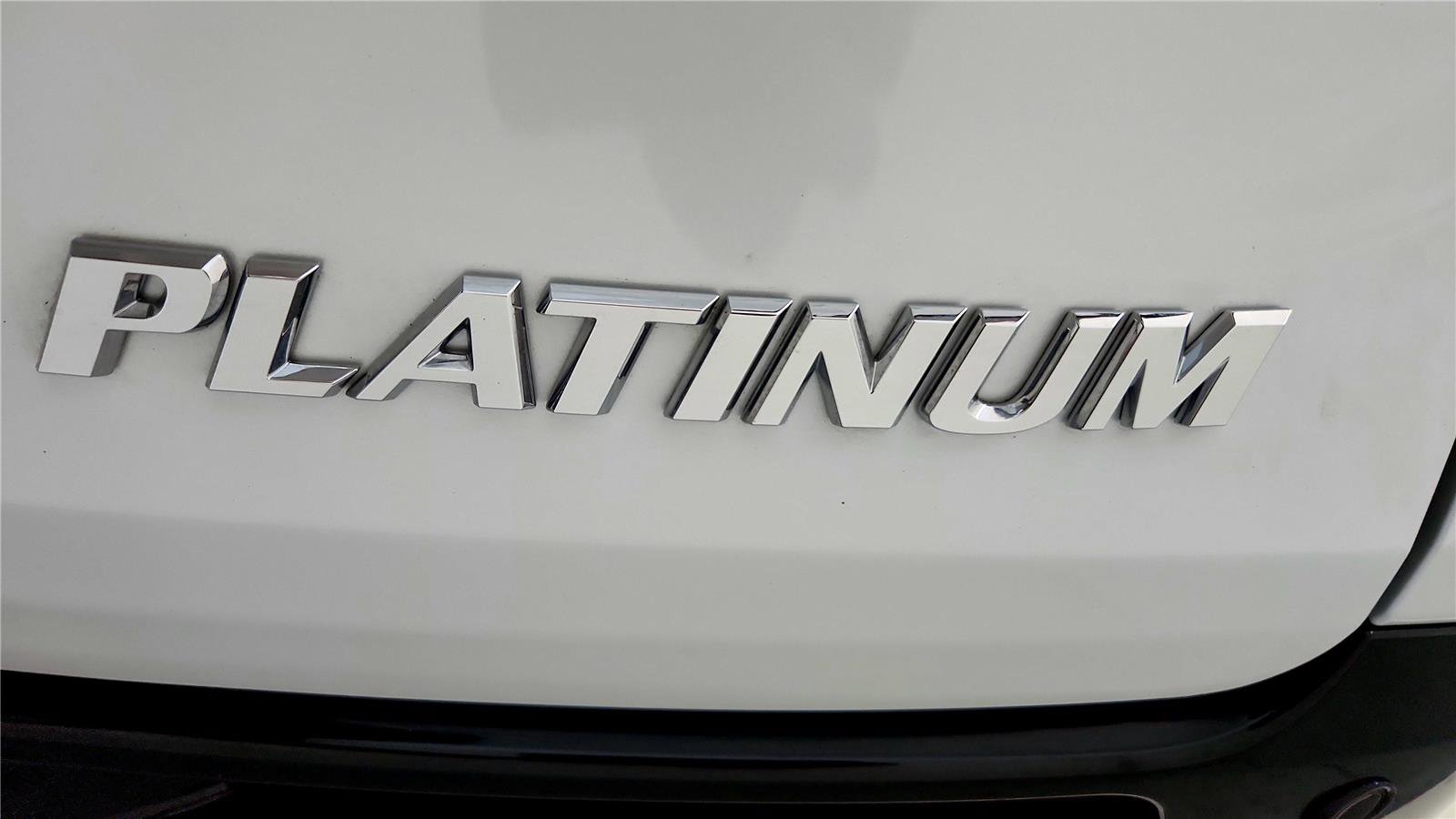 Used 2026 Toyota Sienna Platinum image 14